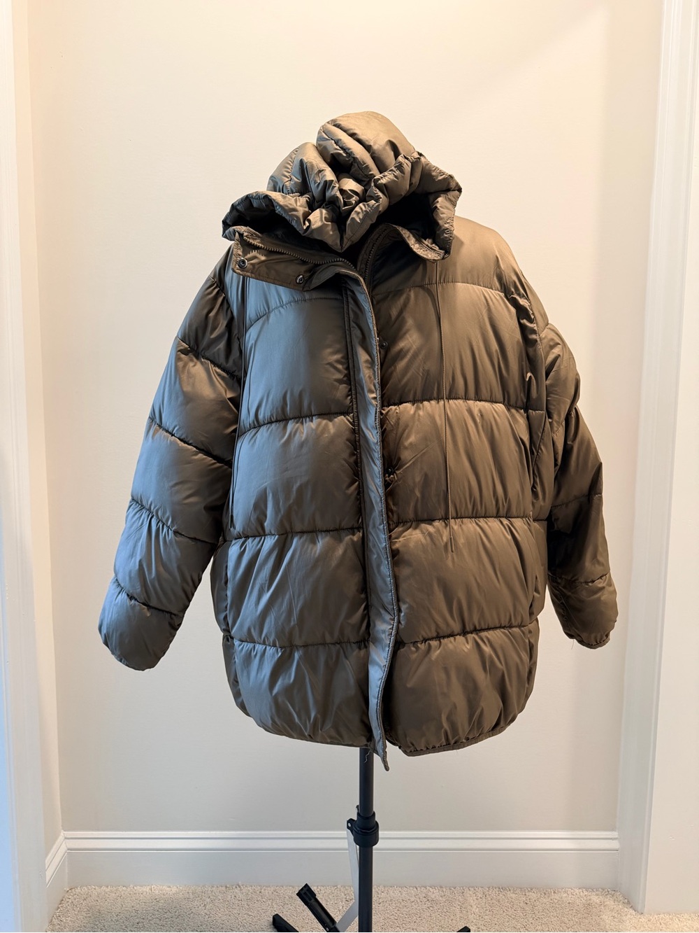 Zara Olive Green oversized Puffer Bomber Jacket